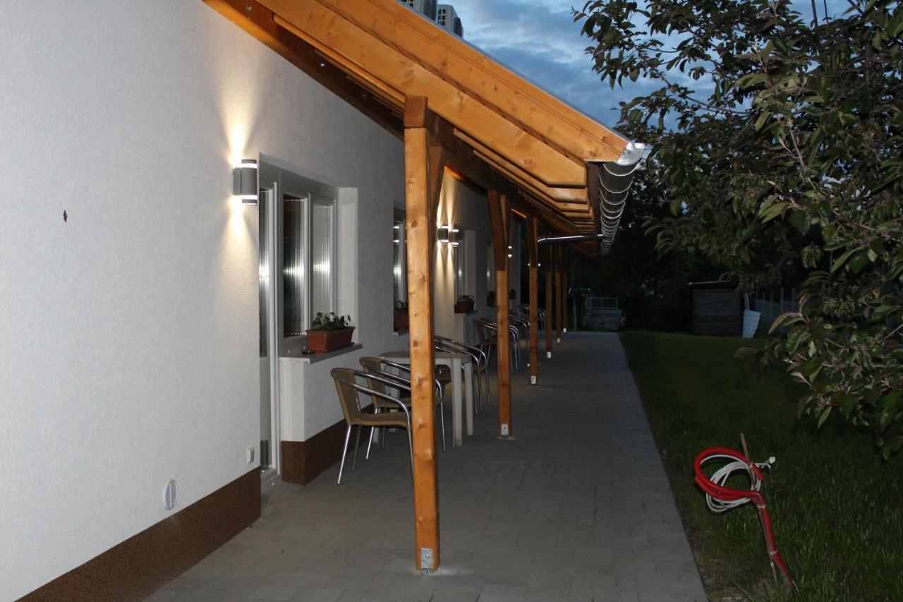 Czermann Holiday Inn Oroszlány Eksteriør bilde