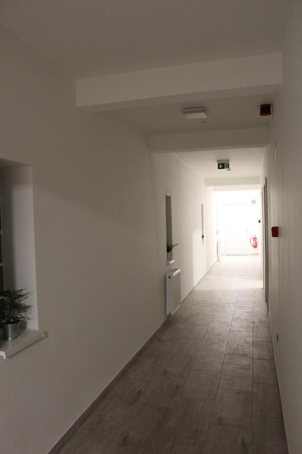 Czermann Holiday Inn Oroszlány Eksteriør bilde